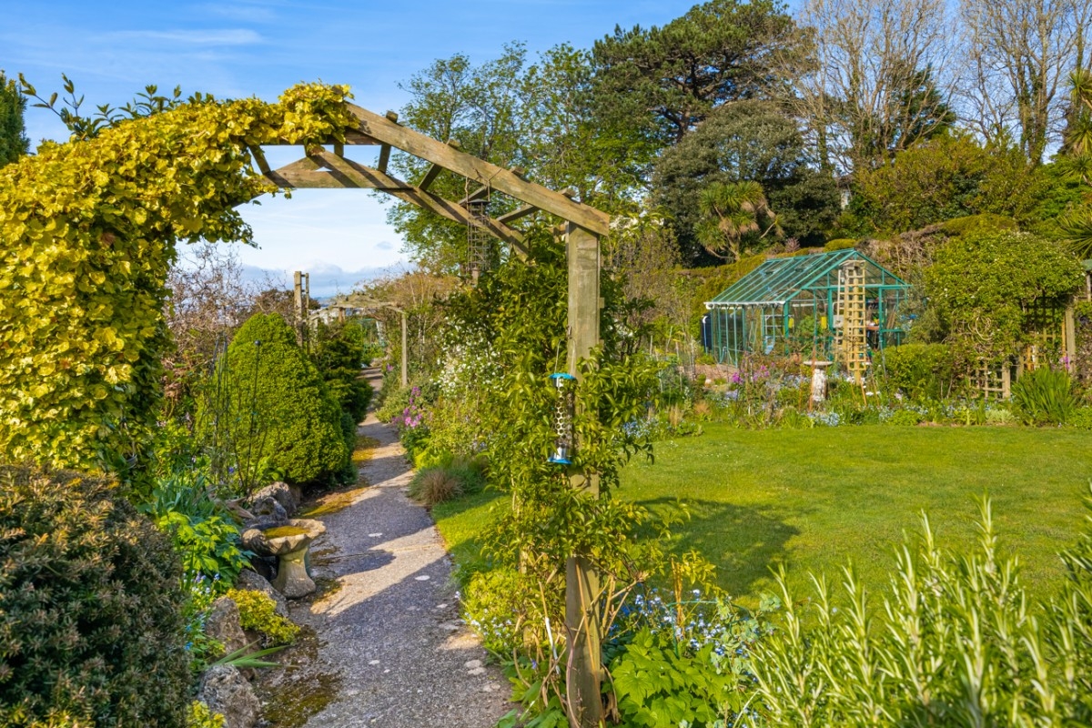 Middle Warberry Road Property for Sale in Torquay John Couch The Estate Agent offering Quality